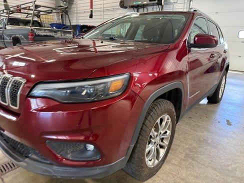 Used 2019 Jeep Cherokee Latitude w/ Popular Appearance Group AWD/4WD image 32