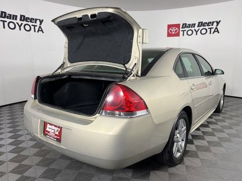 Used 2011 Chevrolet Impala LT w/ Luxury Edition Package image 16