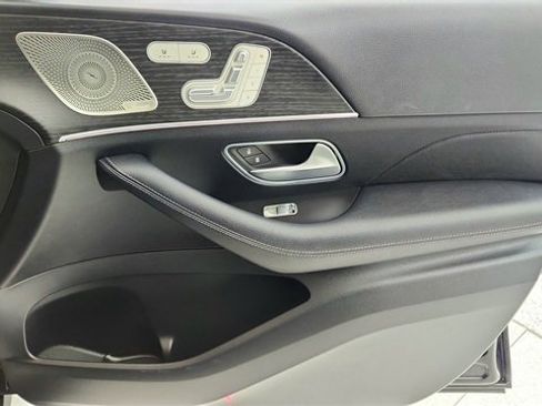 Used 2023 Mercedes-Benz GLE 450 4MATIC w/ AMG Line Exterior image 24