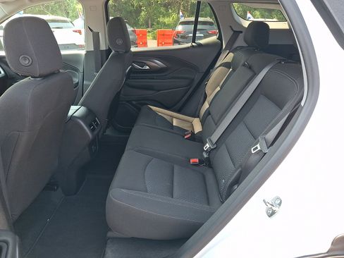 Certified 2024 GMC Terrain SLE FWD image 10