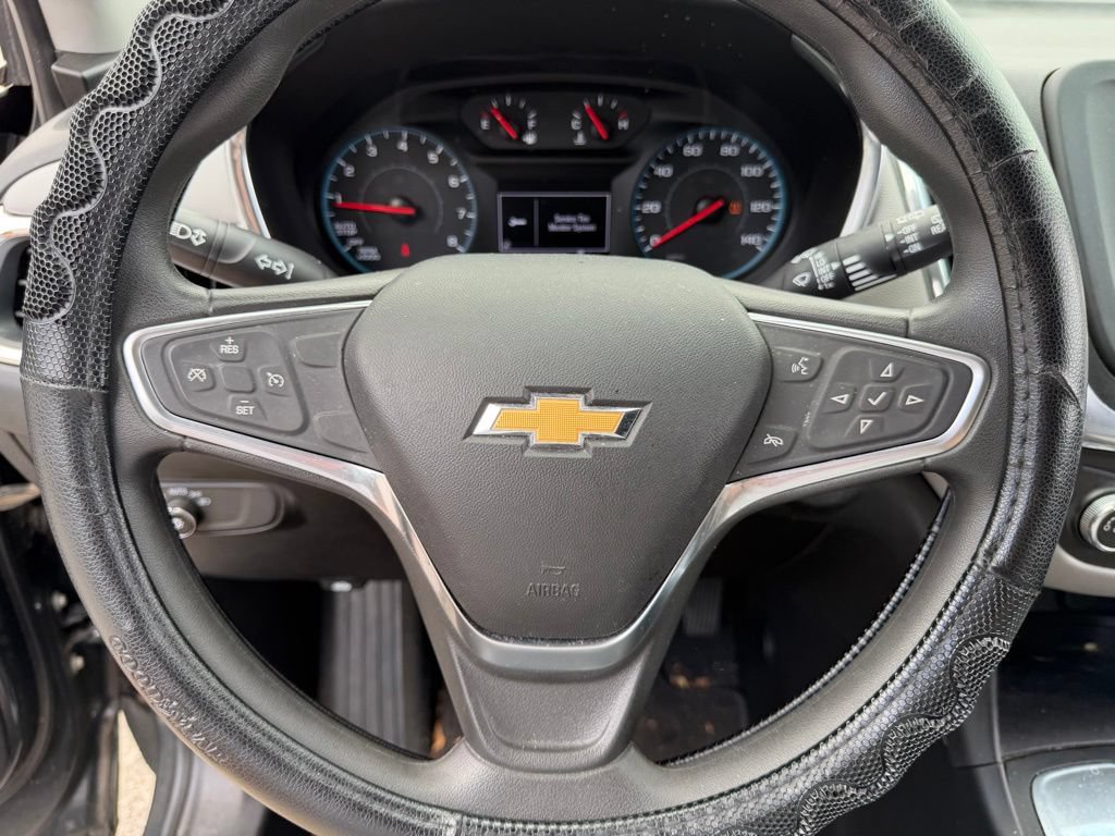 Used 2018 Chevrolet Equinox LS FWD image 25