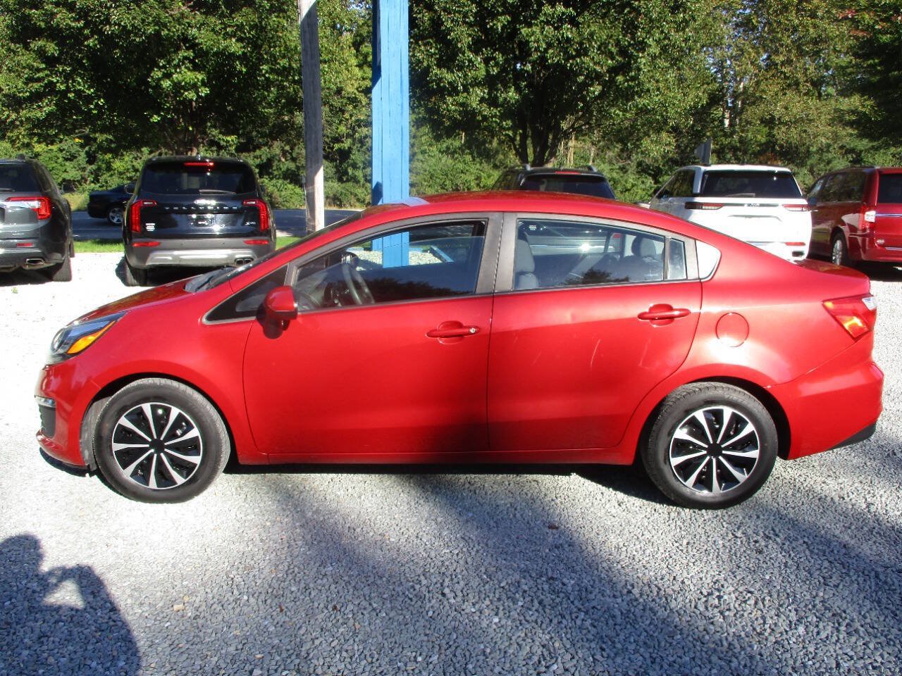 Used 2017 Kia Rio LX w/ Power Package FWD image 2