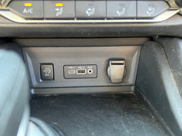 Used 2025 Nissan Sentra SV FWD image 29