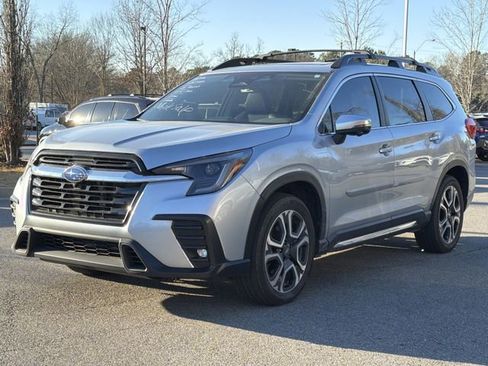 Used 2023 Subaru Ascent Limited w/ Technology Package image 3