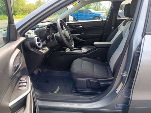 Used 2024 Chevrolet Trax LS w/ Driver Confidence Package FWD image 27