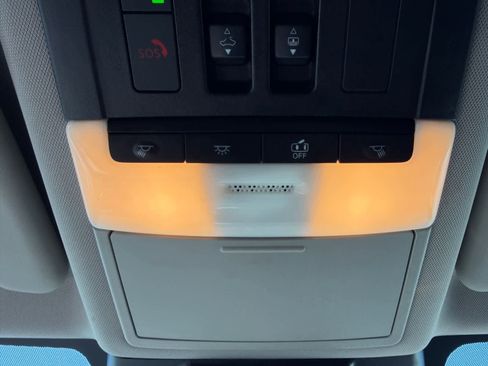 Certified 2021 Nissan Rogue SL FWD image 18