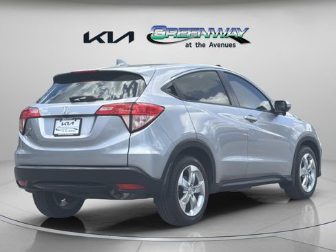 Used 2017 Honda HR-V EX image 6