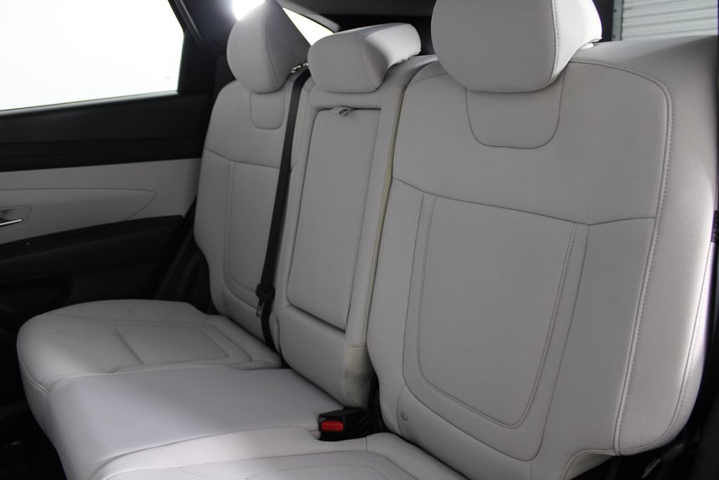Certified 2026 Hyundai Tucson SE FWD image 20
