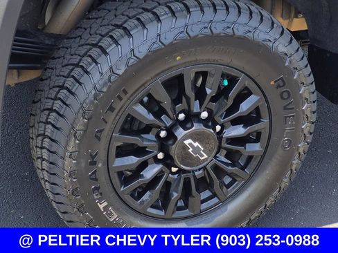 Used 2024 Chevrolet Silverado 2500 LTZ w/ LTZ Plus Package AWD/4WD image 7