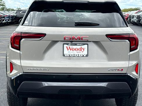 New 2026 GMC Terrain AT4 AWD/4WD image 9