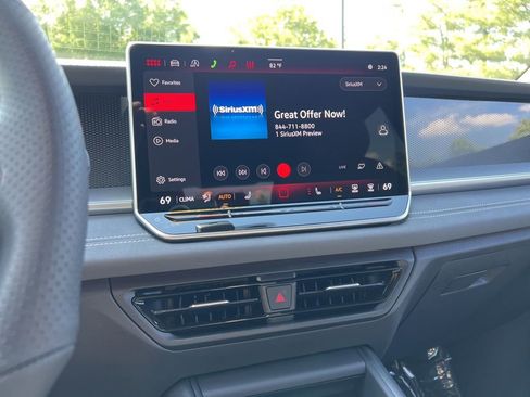 New 2026 Volkswagen Tiguan SE R-Line FWD image 20