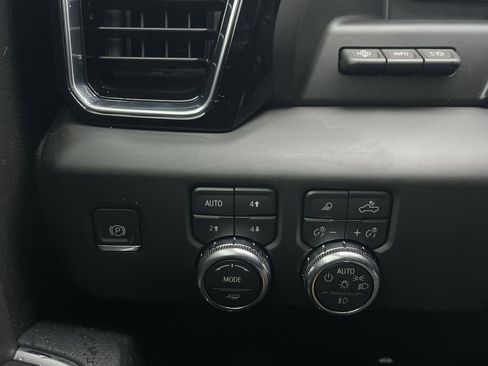 New 2026 GMC Sierra 1500 Denali AWD/4WD image 18