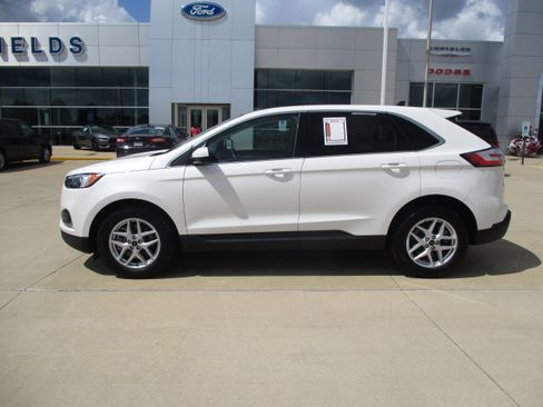 Used 2024 Ford Edge SEL w/ Convenience Package AWD/4WD image 3