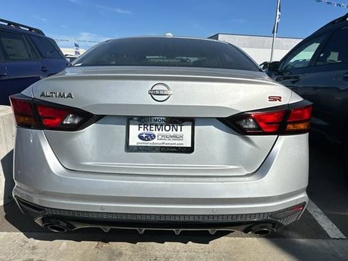 Used 2024 Nissan Altima 2.5 SR FWD image 6