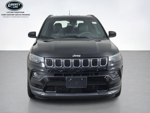 Used 2023 Jeep Compass Latitude w/ Convenience Group AWD/4WD image 8