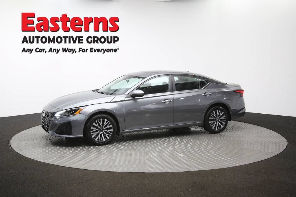 Used 2023 Nissan Altima 2.5 SV w/ SV Premium Package AWD/4WD image 60