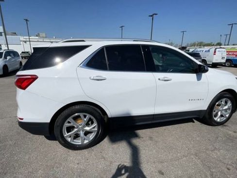 Used 2020 Chevrolet Equinox Premier AWD/4WD image 2