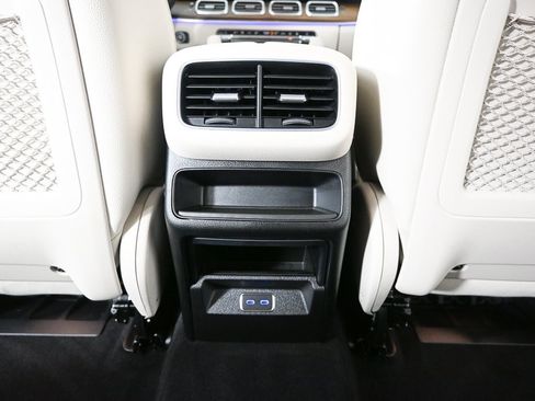 Certified 2025 Mercedes-Benz GLE 450e 4MATIC image 18