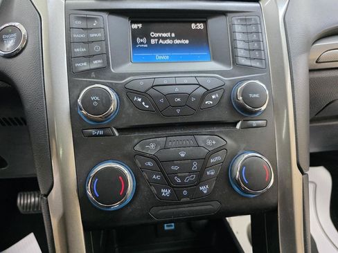 Used 2018 Ford Fusion SE FWD image 30