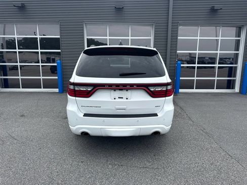 Used 2024 Dodge Durango GT RWD image 3