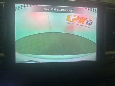 Used 2024 Chrysler Pacifica Touring-L image 48