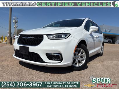 Used 2022 Chrysler Pacifica Touring-L w/ Uconnect Theater Family Group