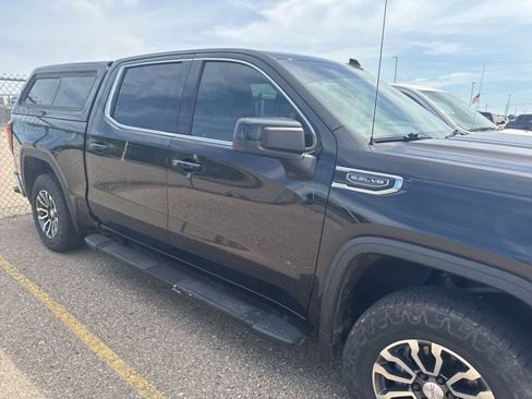 Used 2019 GMC Sierra 1500 SLE w/ SLE Value Package AWD/4WD image 9