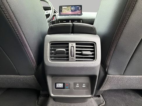 Used 2025 Nissan Rogue SL w/ SL Premium Package AWD/4WD image 9