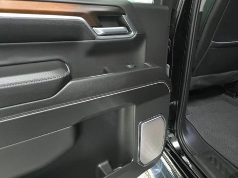Used 2024 GMC Sierra 1500 Denali AWD/4WD image 9