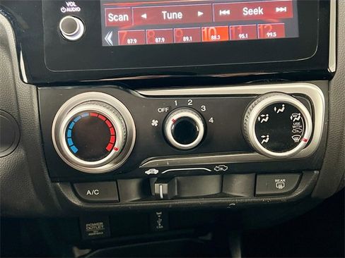 Used 2018 Honda Fit Sport image 16