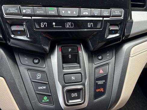 Used 2024 Honda Odyssey EX image 9