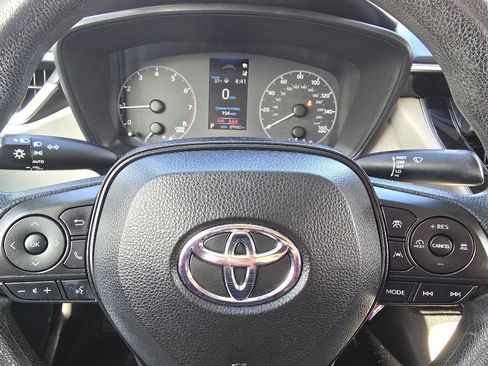 Used 2023 Toyota Corolla LE image 18