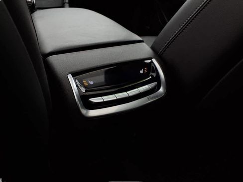 Used 2021 Cadillac XT6 Sport image 8