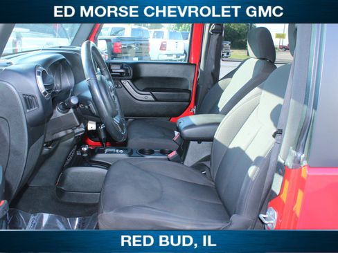 Used 2018 Jeep Wrangler Sport AWD/4WD image 7