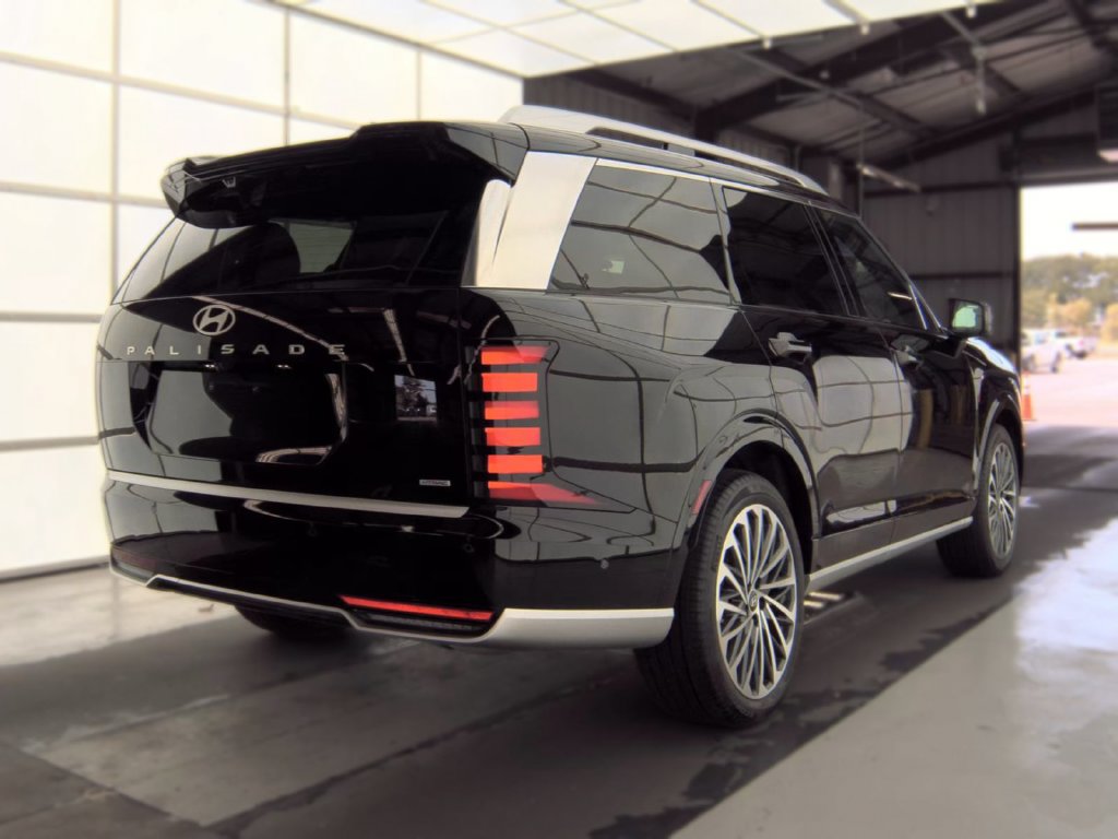 Used 2026 Hyundai Palisade Calligraphy AWD/4WD image 3