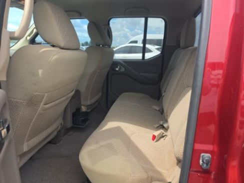 Used 2016 Nissan Frontier SV w/ SV Value Truck Package RWD image 6