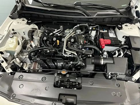 Used 2021 Nissan Altima 2.5 SV AWD/4WD image 15