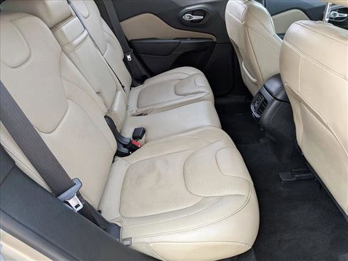 Used 2015 Jeep Cherokee Limited w/ Luxury Group image 21