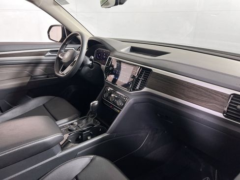 Used 2023 Volkswagen Atlas SE image 28
