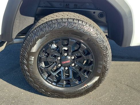 New 2026 GMC Canyon Elevation RWD image 5
