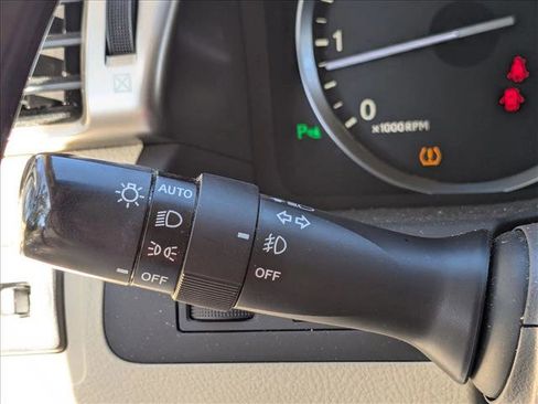 Used 2013 Lexus LX 570 4WD image 8