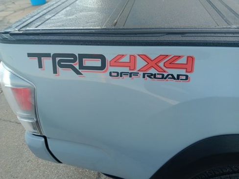 Used 2020 Toyota Tacoma 4x4 Double Cab image 33