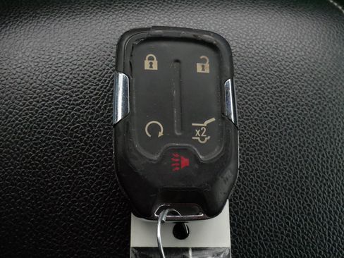 Used 2017 GMC Acadia SLE w/ Driver Alert Package I AWD/4WD image 29
