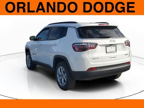 New 2026 Jeep Compass Latitude image 3