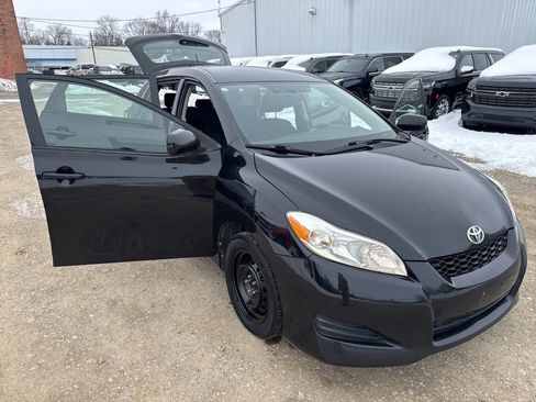Used 2010 Toyota Matrix image 36