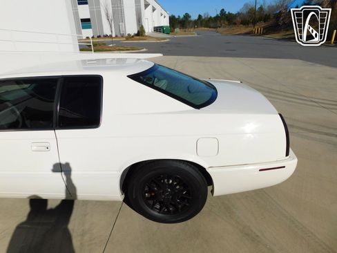 Used 2002 Cadillac Eldorado Collector's Edition image 17