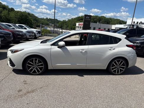 Used 2024 Subaru Impreza 2.0i Sport AWD/4WD image 2