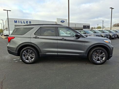Certified 2023 Ford Explorer XLT w/ Equipment Group 202A image 7