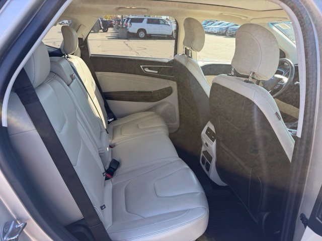 Used 2018 Ford Edge Titanium w/ Equipment Group 302A AWD/4WD image 13