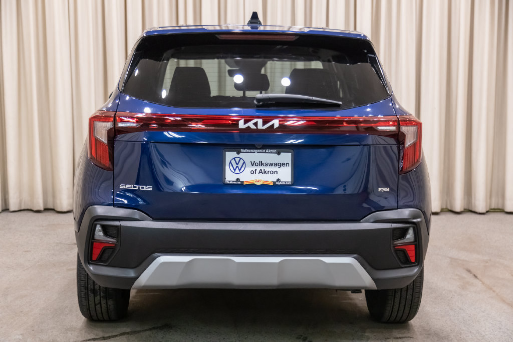 Used 2025 Kia Seltos LX AWD/4WD image 4